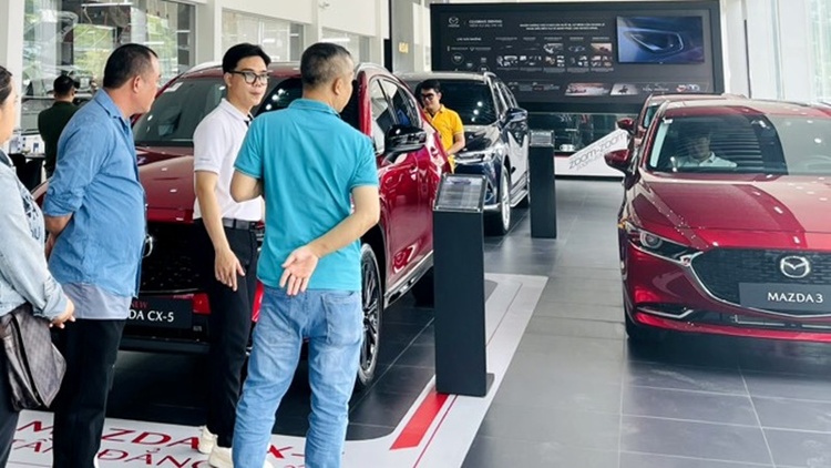 sedan mazda3.jpg