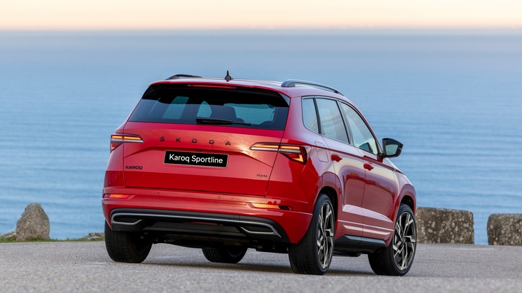 Skoda Karoq 2025 ra mắt VN với 2 phiên bản, giá từ 1,009 tỷ đồng