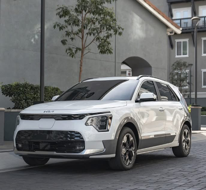 Người Việt ngày càng "chê" xe Sedan, chuộng xe gầm cao Người Việt ngày càng "chê" xe Sedan, chuộng xe gầm cao
