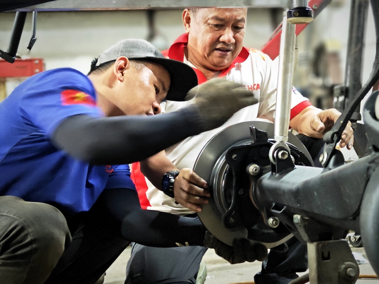 Gấu Đỏ Racing chuẩn bị AXCR 2025