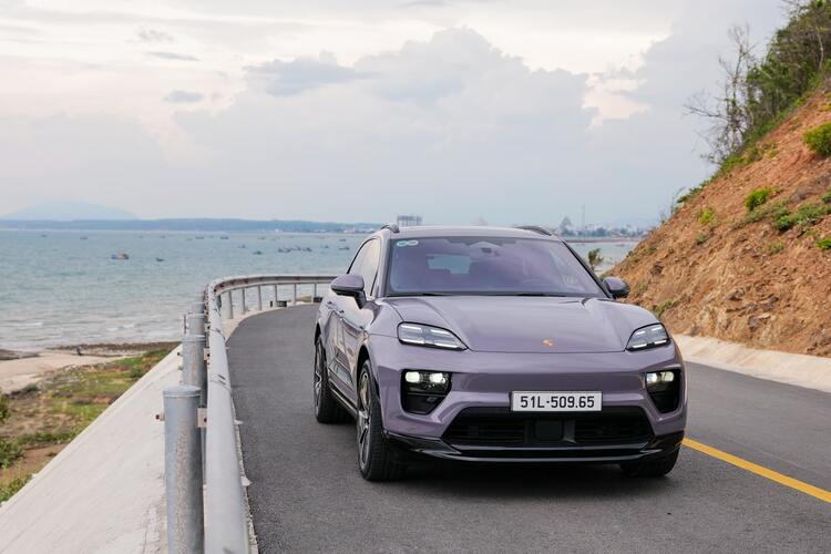 Porsche Vietnam - Electric Macan - 11-min.jpeg