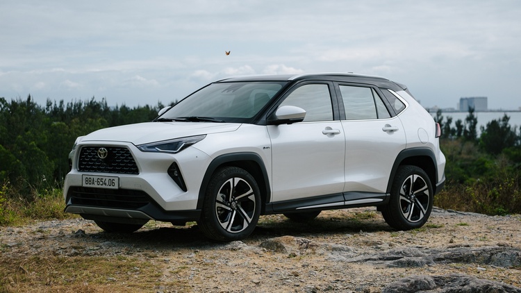 Yaris Cross HEV.jpg