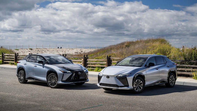 2024-lexus-rz.jpg