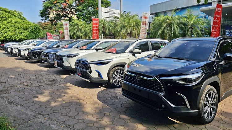 Xin tư vấn xe cũ Toyota Corolla Cross 1.8V đời 2020