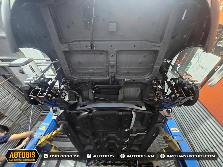Hyundai Custin hoàn hảo hơn khi nâng cấp âm thanh và cách âm tại Autobis Hyundai Custin hoàn hảo hơn khi nâng cấp âm thanh và cách âm tại Autobis