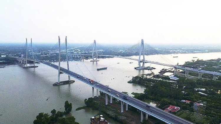 Hạn chế xe qua cầu Mỹ Thuận một tháng để sửa chữa