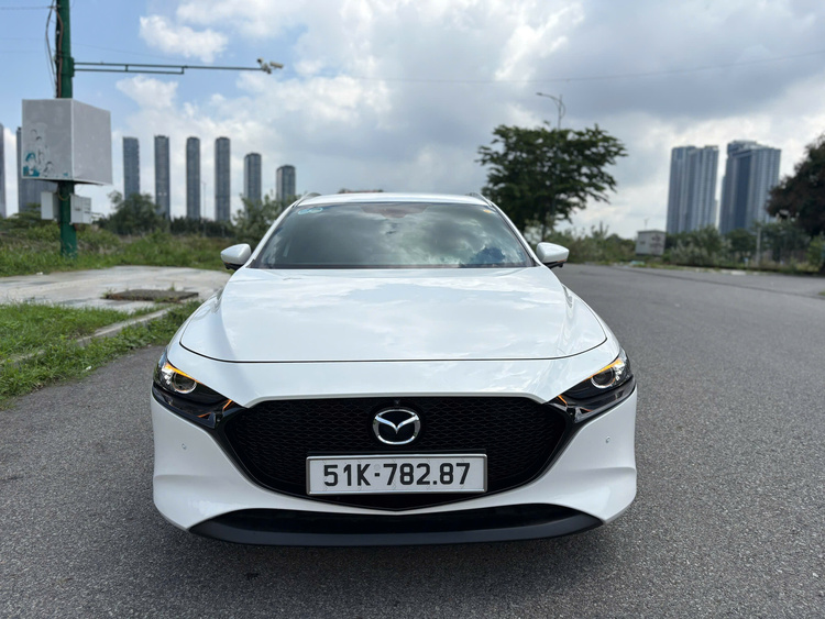 Mazda 3 Sport 1.5 Luxury 2023 - 21.000km