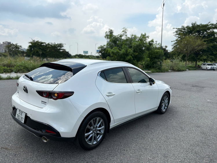 Mazda 3 Sport 1.5 Luxury 2023 - 21.000km