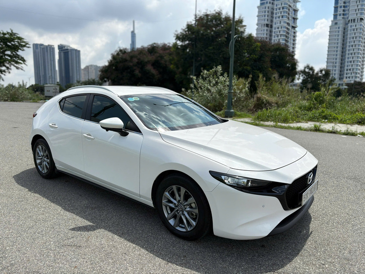 Mazda 3 Sport 1.5 Luxury 2023 - 21.000km