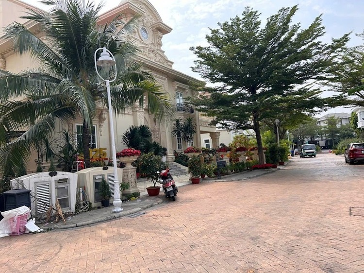 Giải cứu: bất động sản triệu đô ( hàng ngộp, thơm ).... update liên tục..