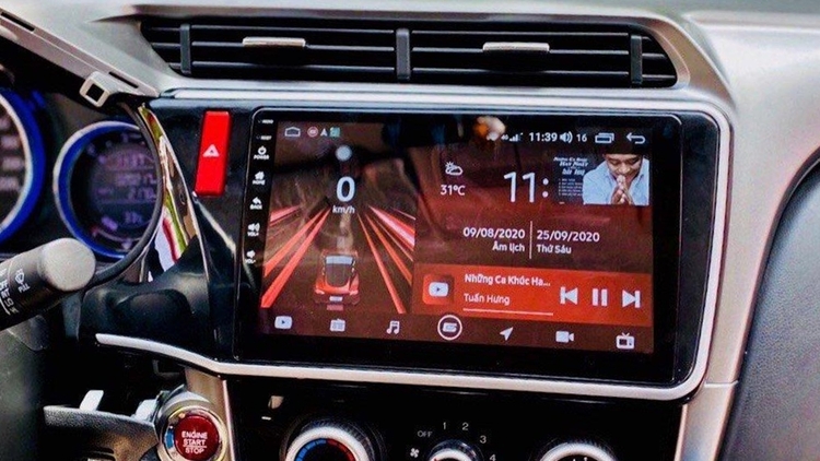 Màn hình Android trên xe tự động tắt rồi khởi động lại, bị gì? Màn hình Android trên xe tự động tắt rồi khởi động lại, bị gì?