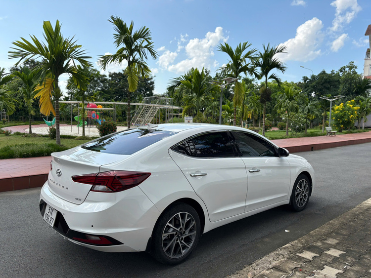 Hyundai Elantra 2.0 GLS 2022 - 30.000km