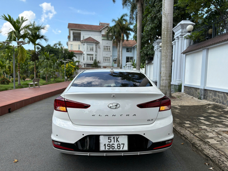 Hyundai Elantra 2.0 GLS 2022 - 30.000km