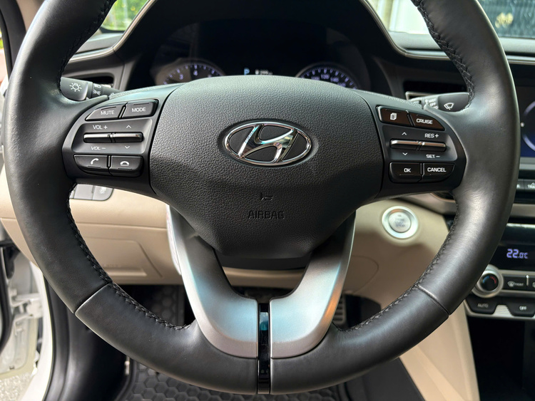 Hyundai Elantra 2.0 GLS 2022 - 30.000km