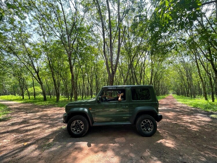 Hành trình tìm kiếm niềm vui và tự do sau tay lái Suzuki Jimny Hành trình tìm kiếm niềm vui và tự do sau tay lái Suzuki Jimny