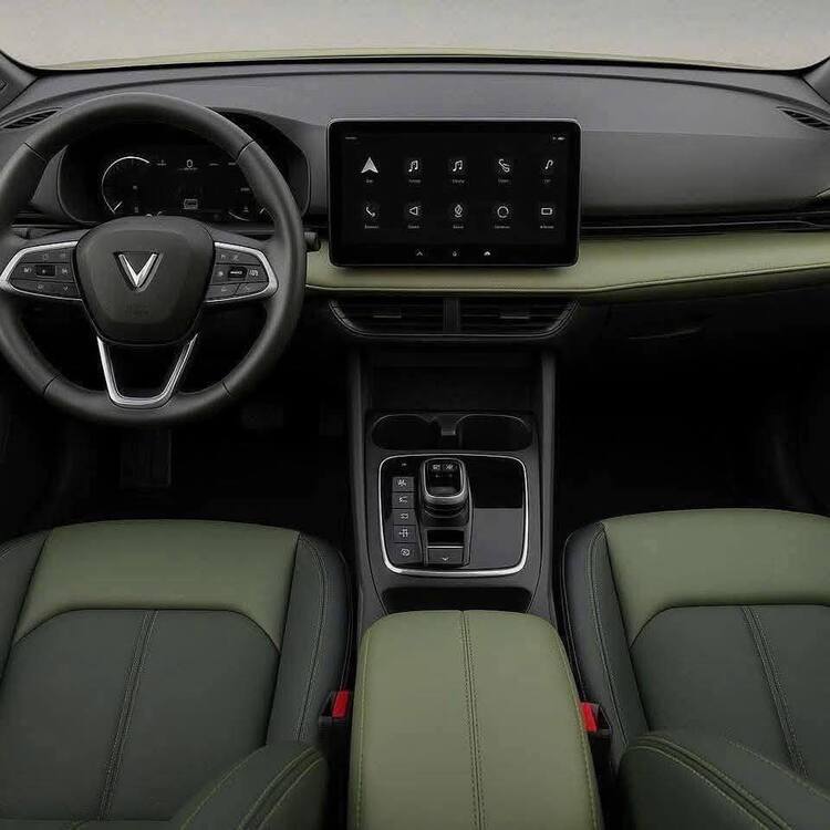 Xe MPV điện VinFast Limo Green hé lộ ảnh thực tế, hứa hẹn nội thất rộng rãi