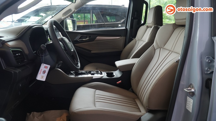Soi chi tiết Isuzu mu-X Sport 4x4 AT vừa ra mắt: Có gì với giá 1,145 tỷ đồng?