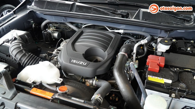 Soi chi tiết Isuzu mu-X Sport 4x4 AT vừa ra mắt: Có gì với giá 1,145 tỷ đồng?