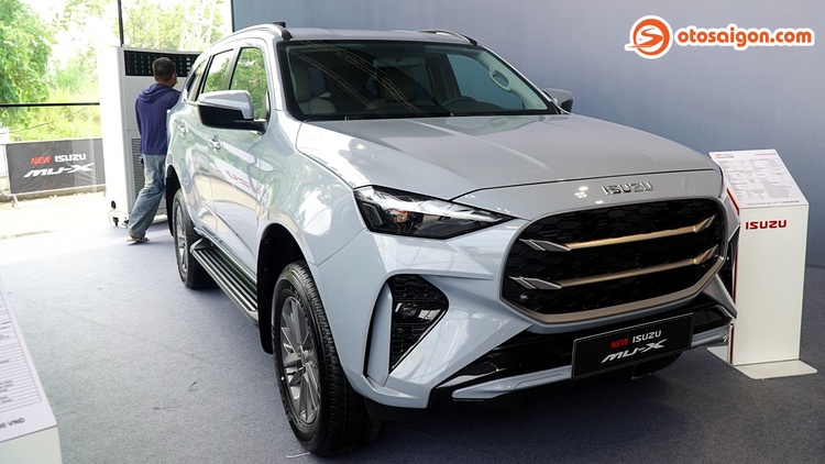 Soi chi tiết Isuzu mu-X Sport 4x4 AT vừa ra mắt: Có gì với giá 1,145 tỷ đồng?