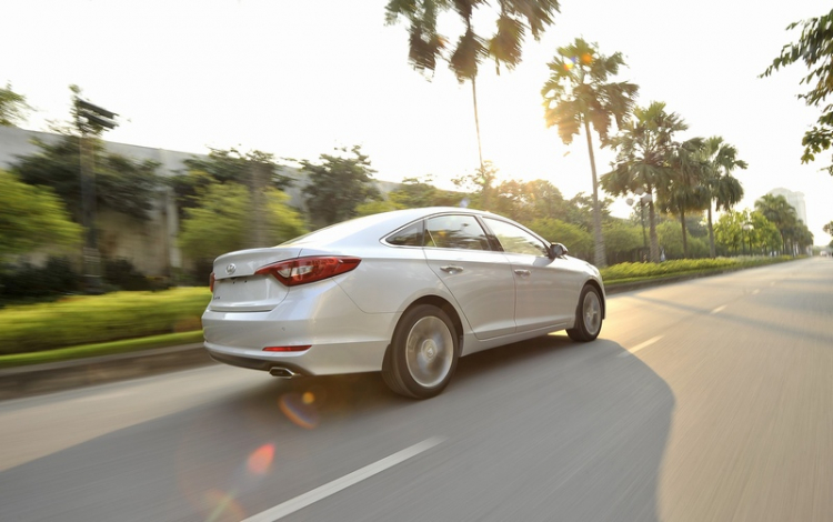 Hyundai Sonata 2015: Người tiêu dùng nói gì ?