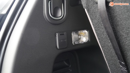 isuzu-mu-x-b7-mt-2025-11.jpg