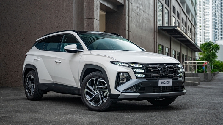 Hyundai Tucson.jpg