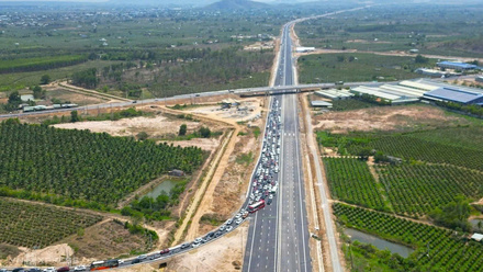 Mở thêm lối ra trên cao tốc Dầu Giây - Phan Thiết để giảm ùn tắc