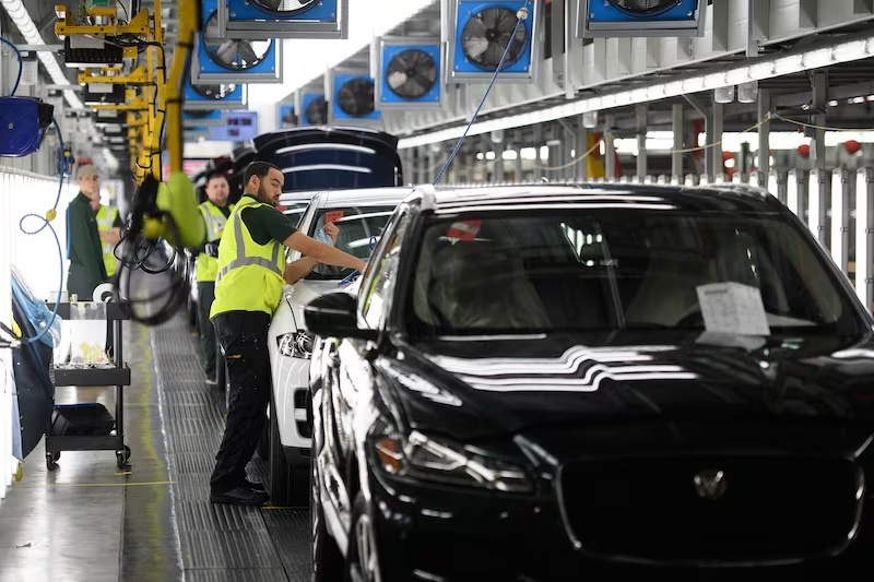 jaguar-land-rover-vneconomyautomotive.jpeg