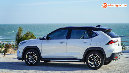 Triệu hồi gần 1.500 Toyota Yaris Cross hybrid tại Việt Nam vì lỗi kính nóc