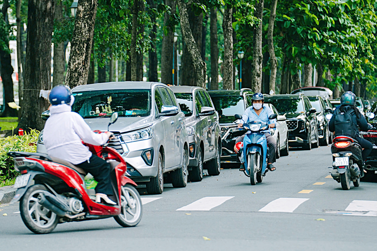 Thông tin giao thông ngày 20/6: TP.HCM siết chặt vi phạm giao thông, phạt nguội tăng, ý thức tài xế cải thiện