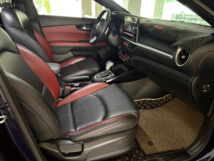 Kia K3 2.0 Premium 2022 - 22.000km Kia K3 2.0 Premium 2022 - 22.000km