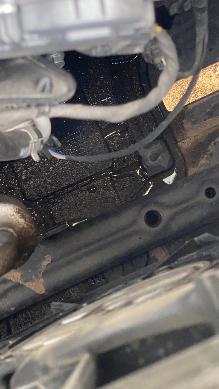 Đèn báo dầu xe Hyundai Tucson báo lỗi