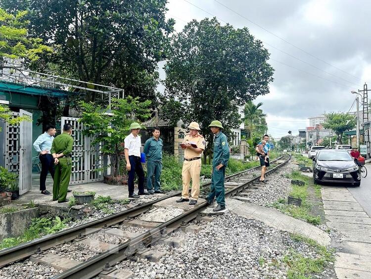 Thông tin giao thông ngày 23/6: Xe máy vi phạm giao thông tái diễn ở TP.HCM, sân bay Vinh tạm ngừng 6 tháng