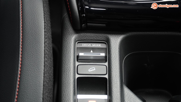 OS-HONDA-HRV-E-HEV-RS-33.jpg