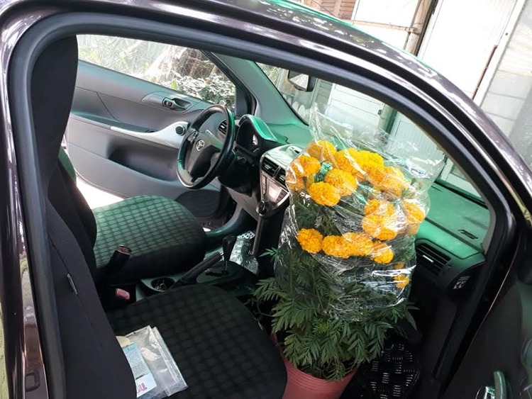 Lần đầu tiên thấy chiếc Toyota iQ trên đường