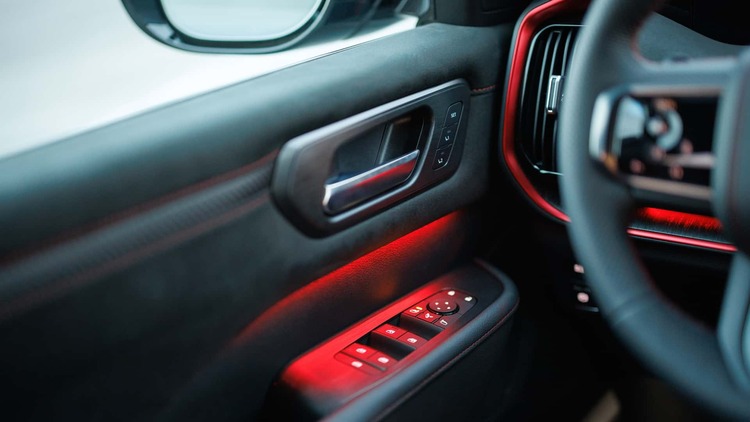 2026-nissan-armada-nismo-interior-3.jpg
