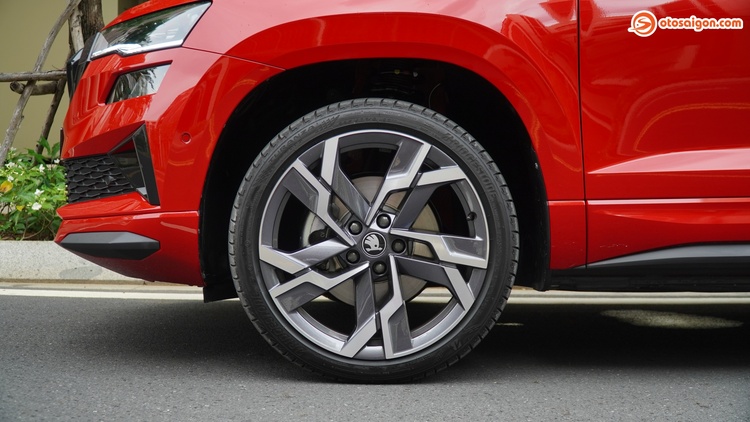 os-skoda-new-karoq-2025-14.jpg