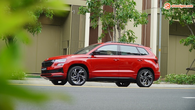 os-skoda-new-karoq-2025-6.jpg