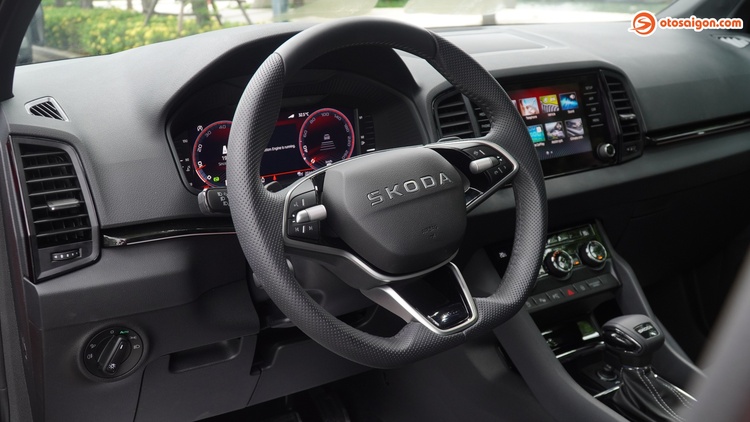 os-skoda-new-karoq-2025-26.jpg
