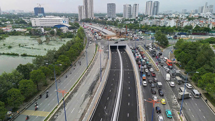 Thông xe hầm chui ở dự án nút giao lớn nhất TP HCM