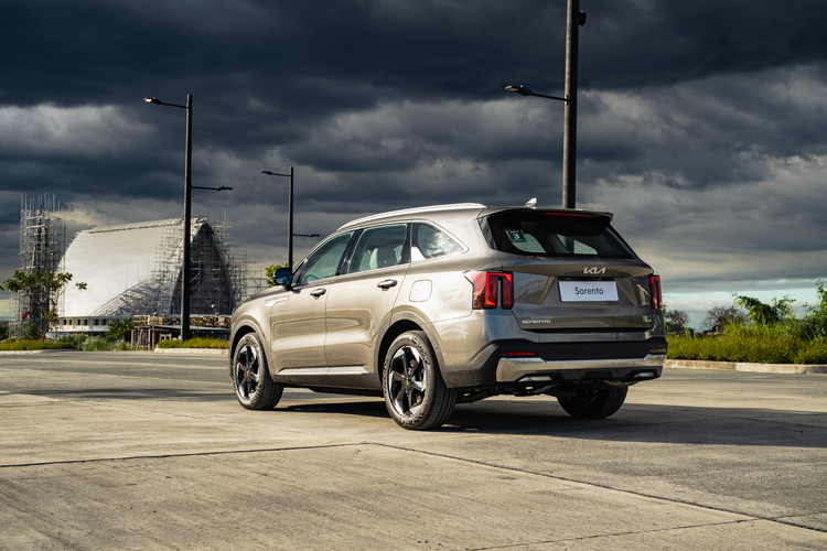 2025-Kia-Sorento-Turbo-Hybrid-2.jpg