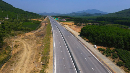Đề xuất thu phí 13 dự án cao tốc Bắc Nam hoàn thành trong năm 2025