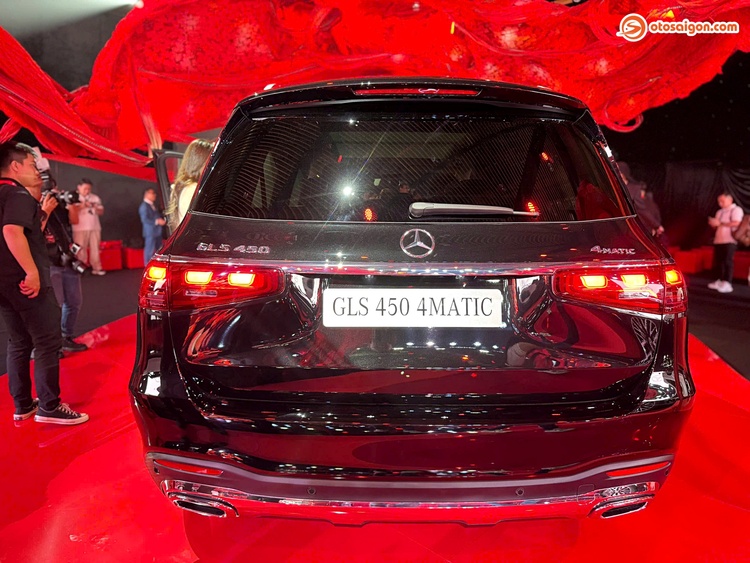 mercedes-benz-gls-450-4matic-4.jpg