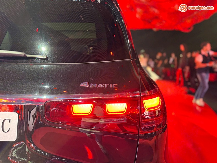 mercedes-benz-gls-450-4matic-7.jpg
