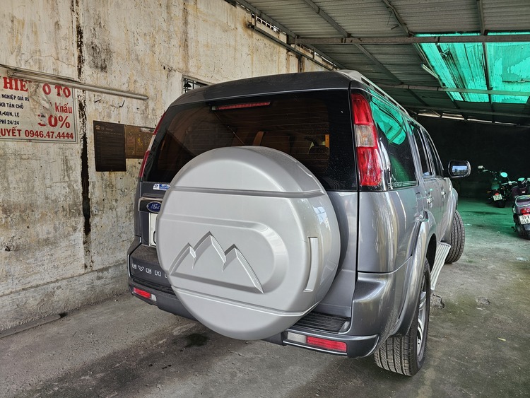 CÔNG TY THANH LÝ FORD EVEREST LIMITED 2009