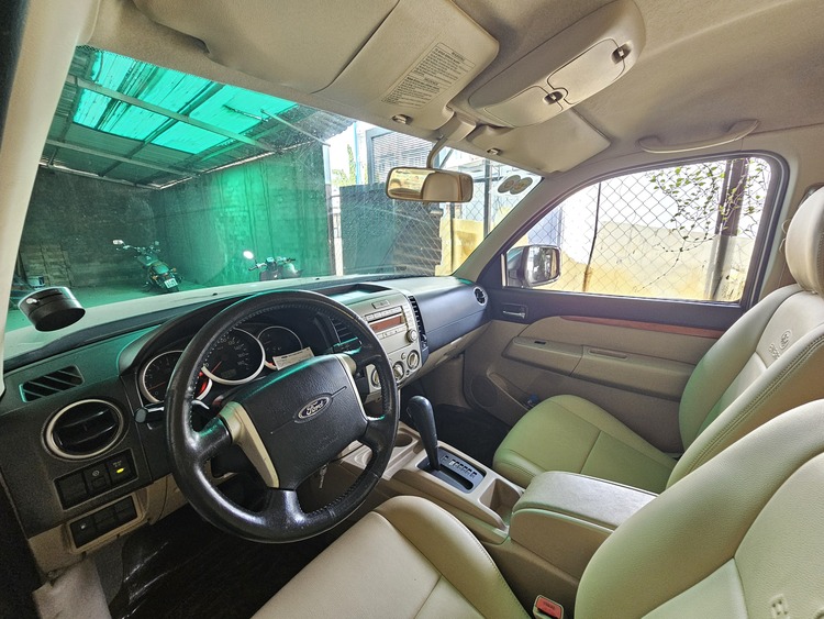 CÔNG TY THANH LÝ FORD EVEREST LIMITED 2009