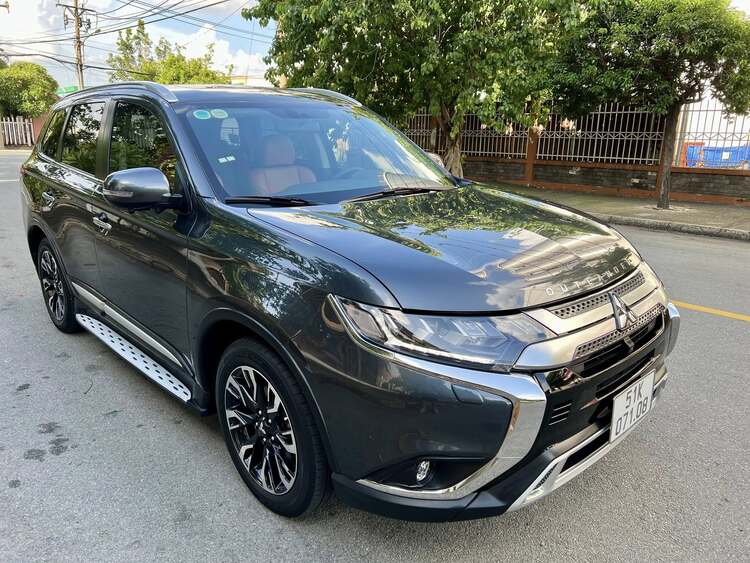 Mitsubishi Outlander Premium 2.0 CVT 2021 - 31.000km