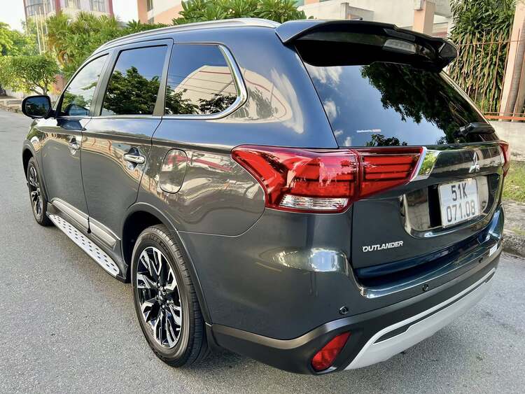 Mitsubishi Outlander Premium 2.0 CVT 2021 - 31.000km