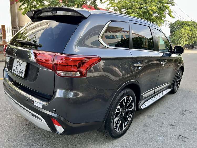 Mitsubishi Outlander Premium 2.0 CVT 2021 - 31.000km