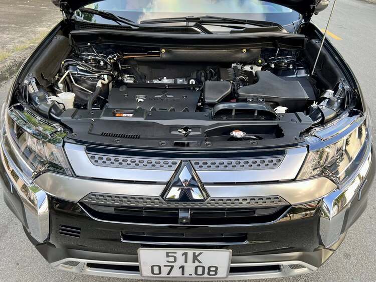 Mitsubishi Outlander Premium 2.0 CVT 2021 - 31.000km